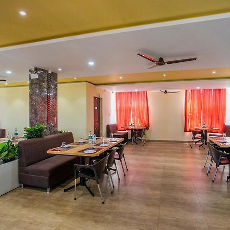 Oyo 22837 Chairmen'S Hotel Bangalore Eksteriør billede