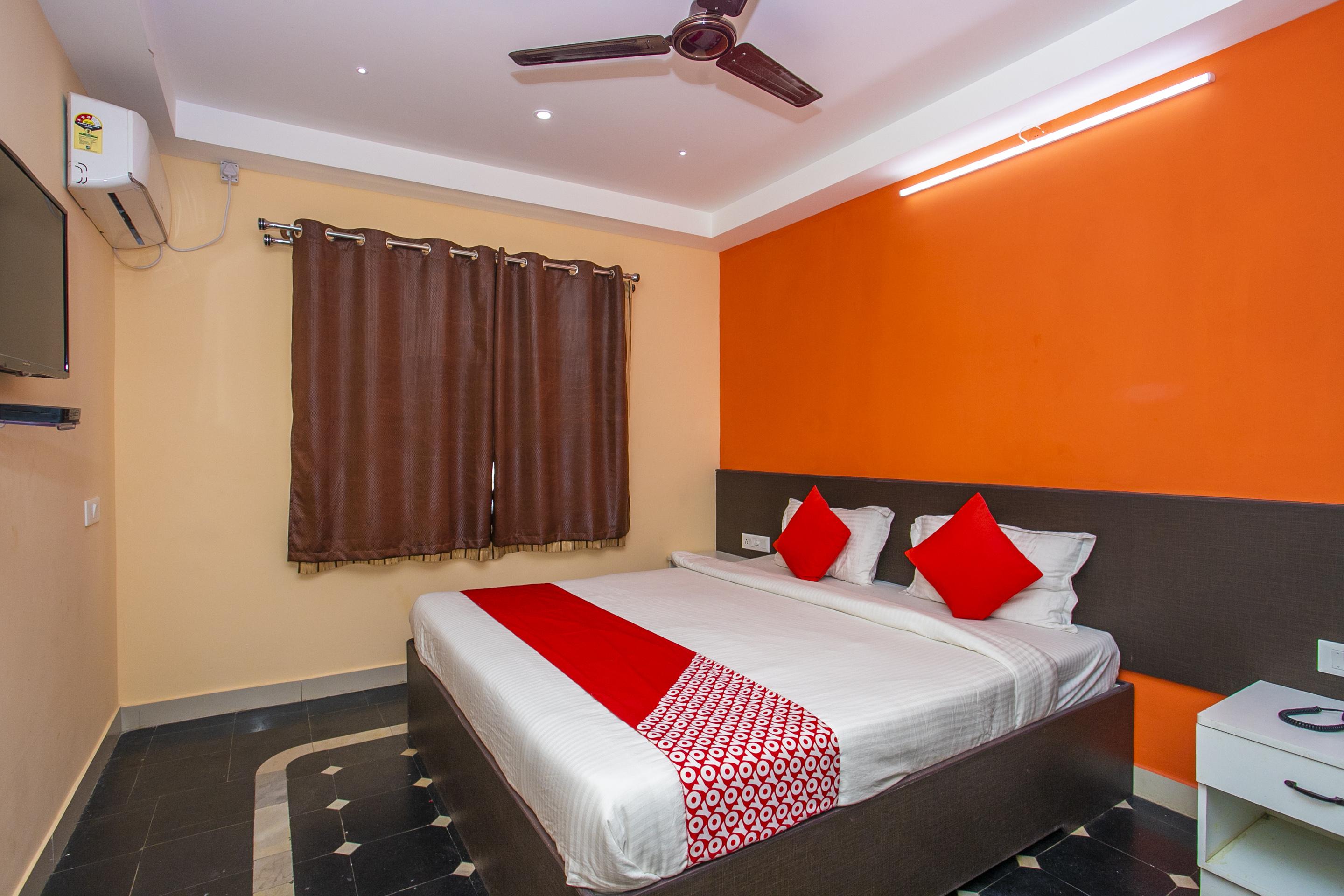 Oyo 22837 Chairmen'S Hotel Bangalore Eksteriør billede