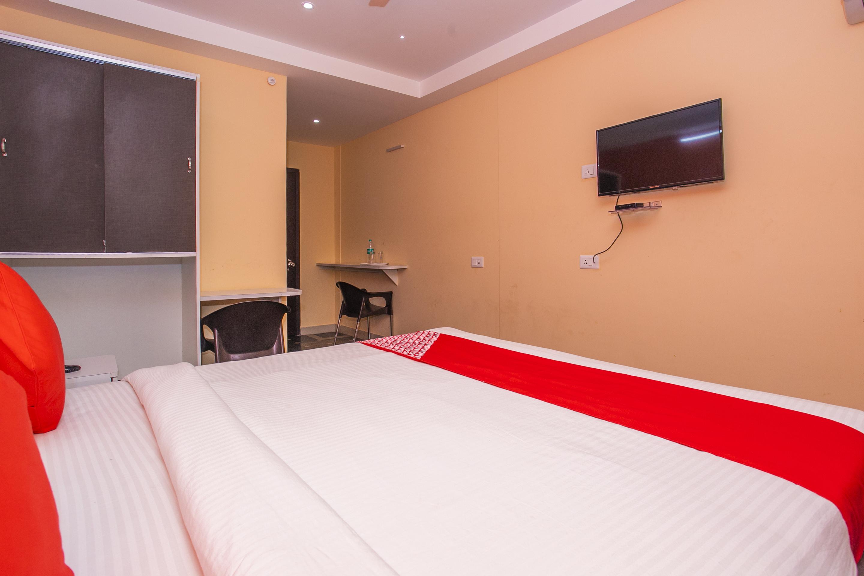 Oyo 22837 Chairmen'S Hotel Bangalore Eksteriør billede