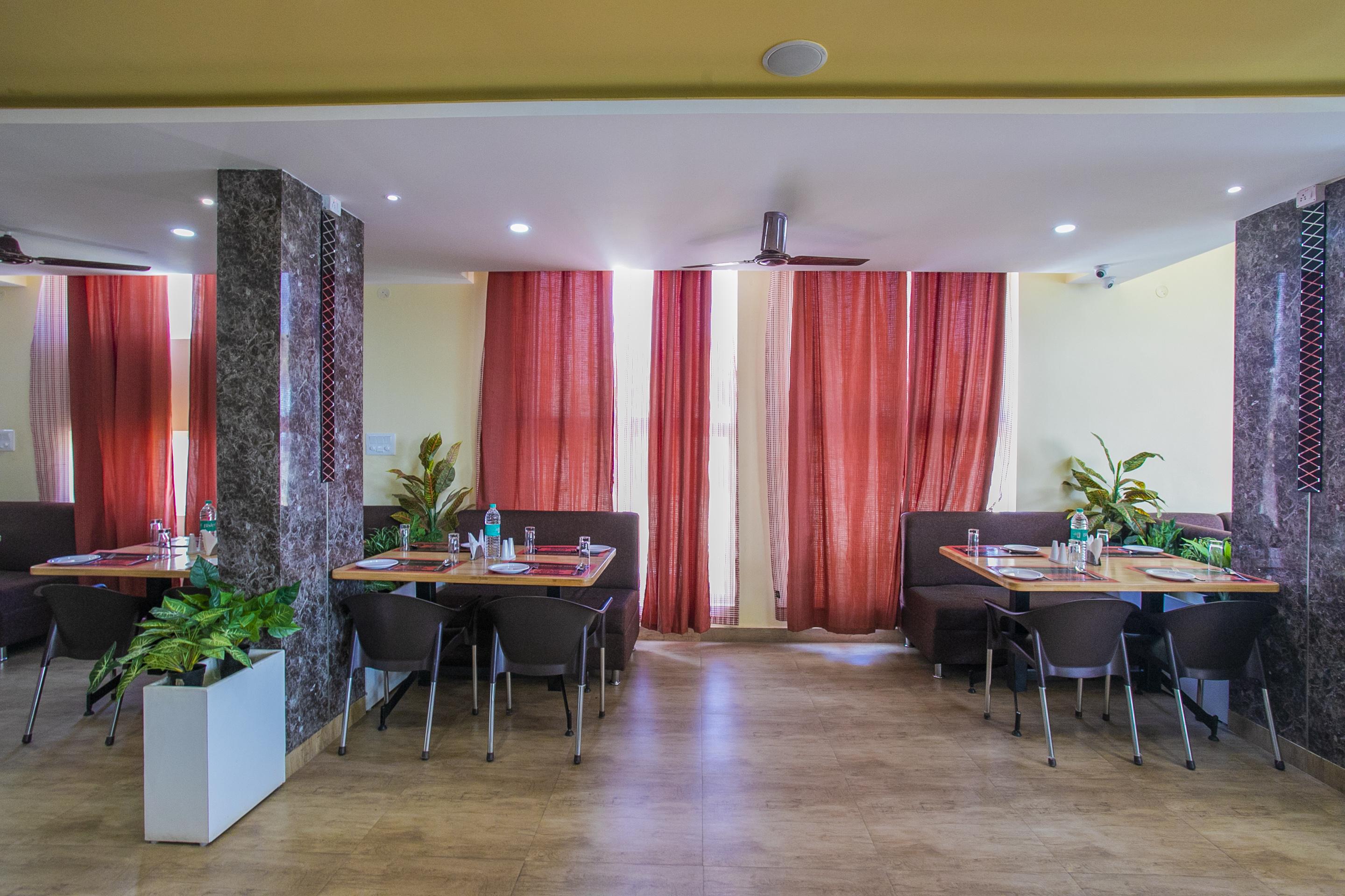 Oyo 22837 Chairmen'S Hotel Bangalore Eksteriør billede