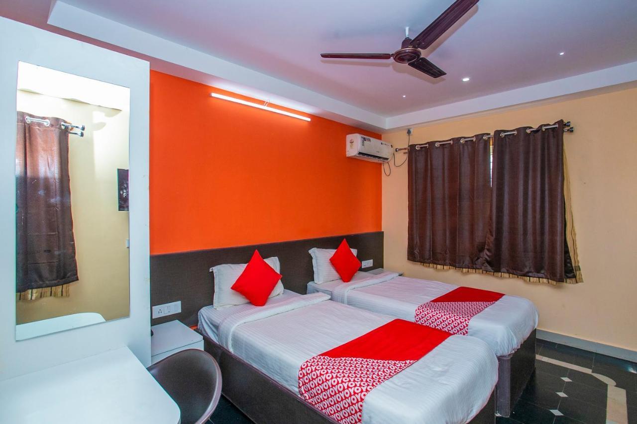 Oyo 22837 Chairmen'S Hotel Bangalore Eksteriør billede